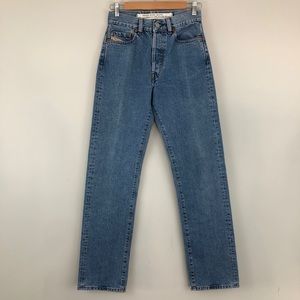 Diesel RR55 VTG Light Wash Mom Jeans